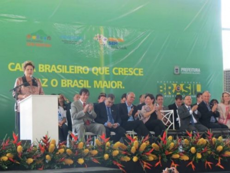 Presidente Dilma visita Governador Valadares